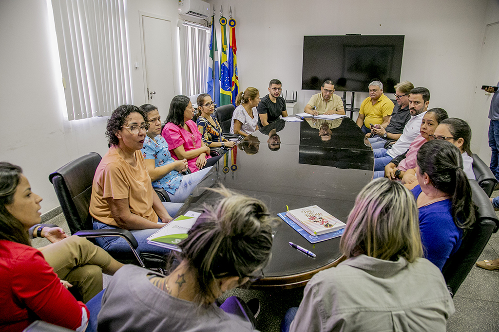 Prefeito Define Decreto Carga Hor Ria Para Servidores Da Rede De